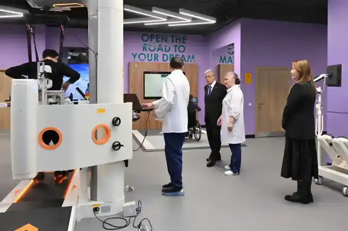 Президент осмотрел Центр инклюзивного спорта (2)