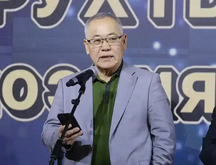 Ербол Карашукеев наградил победителей II республиканского литературного конкурса «Асқақ рухты Әулиеата» (5)