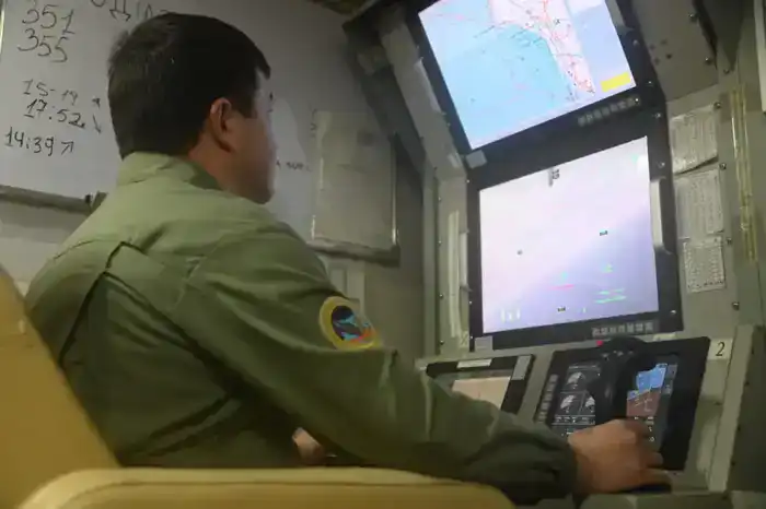 Военные летчики посвятили учебно-тренировочные полеты выдающемуся полководцу Бауыржану Момышулы (9)