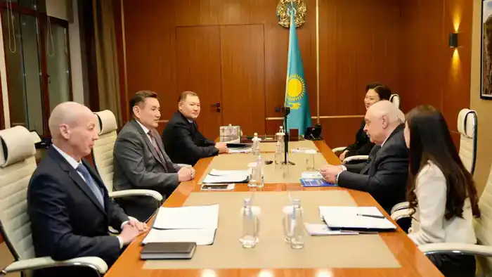 Награждение Сильвана Гелера орденом «Барыс» I степени подчеркивает важность вклада бизнес-лидеров в развитие промышленности Казахстана.