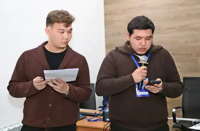 Карагандинские студенты решают производственные задачи на хакатоне в Maker
