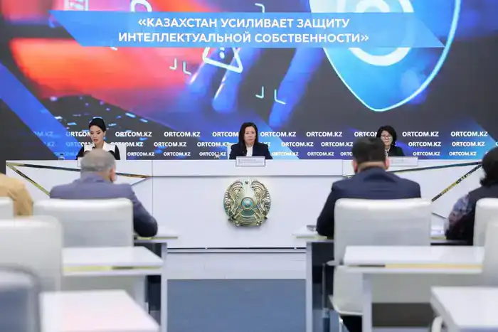 Вице-министр юстиции Ботагоз Жакселекова провела пресс-конференцию в Службе центральных коммуникаций при Президенте Республики Казахстан (3)