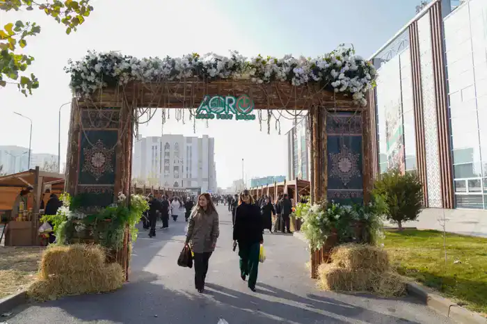 Туркестан: аграрный праздник и почетные знаки!