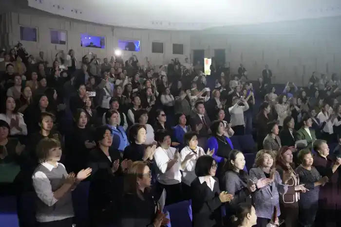 «Роль учения Аль-Фараби в педагогике»: в Астане прошла республиканская научно-педагогическая конференция (2)