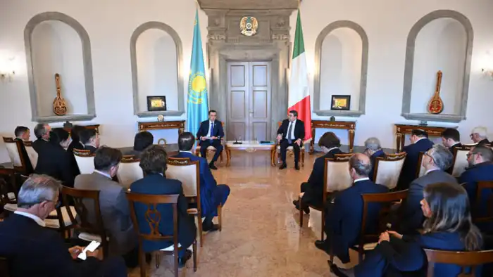 Маулен Ашимбаев: Казахстан на пути к реформам в экономике и политике под руководством Президента Токаева