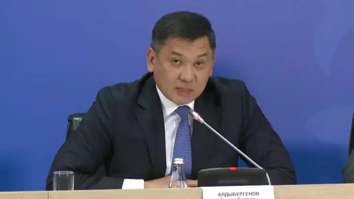 Неожиданная реакция главы КТЖ на брифинге: последствия для имиджа компании и общественного доверия