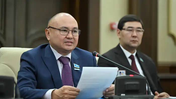 Депутат Саиров предупредил о разрушительном влиянии моды на соперничество в социальных сетях на национальное единство