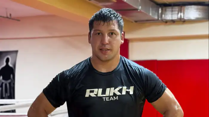 Дияр Нургожай: Казахстанский боец UFC возвращается на турнир UFC 326 после победы в претендентской серии Даны Уайта