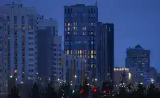 В Астане депутаты маслихата проголосовали за ужесточение правил прописки, что может вызвать недовольство среди жителей, стремящихся к более свободным условиям регистрации по месту жительства и временного проживания.