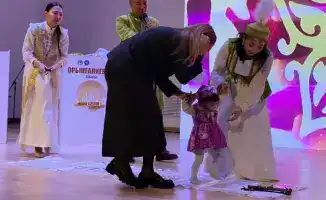 Семья Кайрыевых победила в конкурсе 'Моя опора — это семья' к 30-летию АНК в Алматы