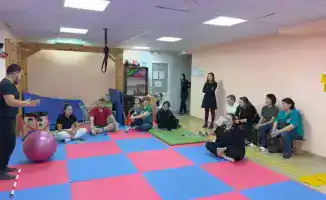 В Караганде стартовали бесплатные курсы для родителей детей с РАС и ЗПРР