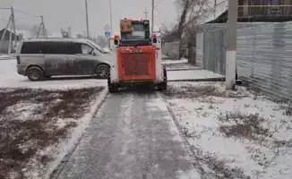 Астана активно очищается от снега: более 1 тыс. единиц спецтехники и 3 тыс. дорожных рабочих на улицах города