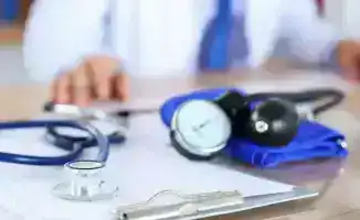 Расширение пакета ОСМС: бесплатное лечение хронических заболеваний для уязвимых групп населения с 2026 года