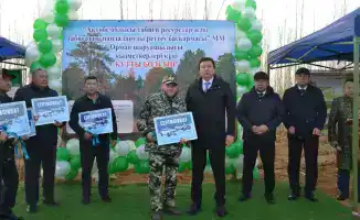 В Шалкарском районе передали автомобили и дроны для лесников в честь Дня работников лесного хозяйства