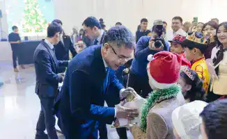 В Атырау состоялась традиционная Президентская ёлка с участием 300 детей