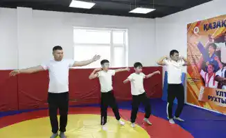 Соревнования для отцов и детей ко Дню независимости в Астане