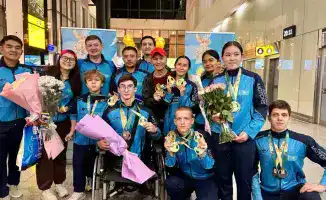 Золотой дождь из Казахстана: герои V Азиатских пара игр вернулись домой под аплодисменты болельщиков