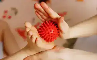 Казахстан открывает новые горизонты для детей: 125 тысяч малышей получают медицинскую реабилитацию в 2025 году