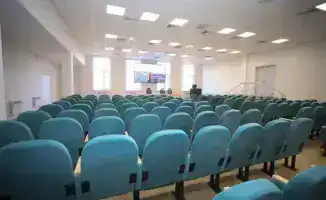 Глава Мангистауской области передал 32 новых автомобиля скорой помощи для улучшения экстренной медицинской помощи