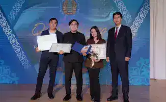 Церемония награждения конкурса «Отанды сүю – жүректен» в Астане: Патриотизм и национальные ценности в творчестве