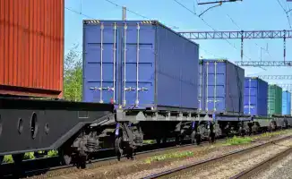 Рост грузовых перевозок железнодорожным транспортом на 7,9% в 2025 году: влияние цифровизации на трансформацию отрасли