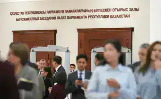 Правительство Казахстана готовит 12 законопроектов для Парламента в 2026 году, включая инициативы по бюджету, мобилизации и страхованию жилья, сообщил министр юстиции Ерлан Сарсембаев.