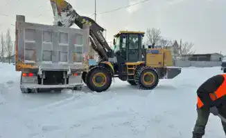 Астана в белом плену: более трех тысяч дорожных рабочих сражаются со стихией