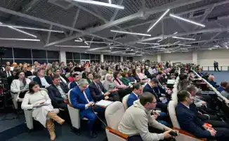 Делегация области Абай участвует в международном форуме в Омске, обсуждая будущее реки Иртыш как моста дружбы