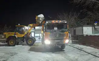 В Астане продолжаются снегоуборочные работы с привлечением 1200 единиц спецтехники