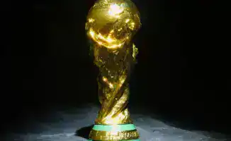 Жеребьёвка 2026: Футбольные звёзды расставили свои позиции на карте трёх стран