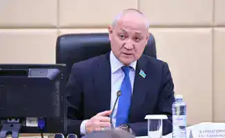 Депутат и ChatGPT: Переработка данных в новом свете