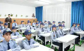 Открытие полицейского класса "Жас сақшы" в Карагандинской области: новые возможности для молодежи в правопорядке