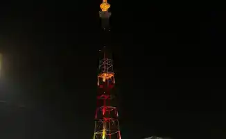 Телебашня Алматы преобразилась в честь Дня Независимости с новыми световыми эффектами