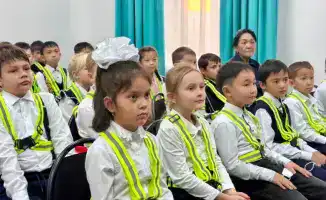 Светлячки безопасности: в Жетісу родители и полиция защищают школьников на дороге