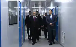 Президент Токаев ознакомился с фармацевтическими предприятиями Жамбылской области
