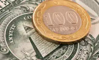 Курс доллара в Казахстане 4 декабря преодолел психологическую отметку на торгах