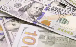 Курс доллара в Казахстане 3 декабря достиг психологической отметки на торгах