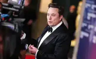 Илон Маск стал первым человеком в истории с состоянием 700 миллиардов долларов