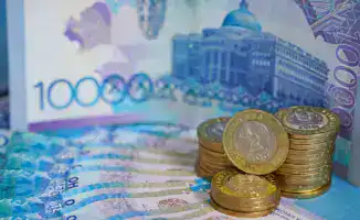 Токаев подписал трехлетний бюджет: МРП вырастет, МЗП останется на уровне, что может повлиять на социальное неравенство