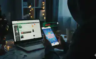 МВД Казахстана предупредило граждан о мошенничестве с новогодними открытками