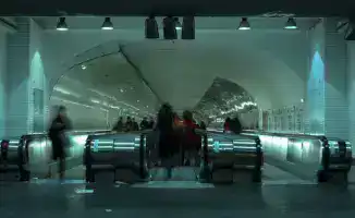 Ножевые атаки в парижском метро: три женщины пострадали