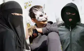 Казахстан вводит штрафы за скрывающую лицо одежду: Сенат одобрил законопроект