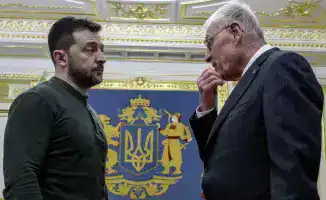 США и Украина обсуждают ускоренное вступление Украины в Евросоюз к 2027 году в рамках переговоров о прекращении войны.