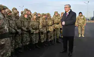 Токаев ознакомился с деятельностью военной школы-интерната в Жамбылской области