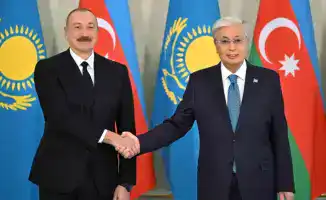 Токаев и президент Азербайджана обсудили укрепление двусторонних отношений в телефонном разговоре