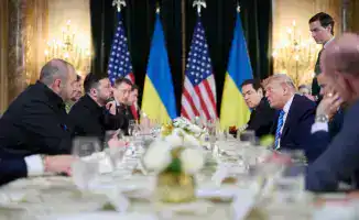 В частной резиденции президента США в Мар-а-Лаго, штат Флорида, завершилась встреча между Дональдом Трампом и Владимиром Зеленским, на которой не удалось достичь соглашения по вопросу Донбасса.
