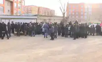 В Актобе владельцы гаражей протестуют против сноса кооператива ради новой дороги