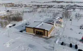 В сёлах области Абай, включая Камышенку, Новопокровку и Петропавловку, открыты новые объекты культуры и спорта, что свидетельствует о развитии инфраструктуры и улучшении качества жизни местных жителей.
