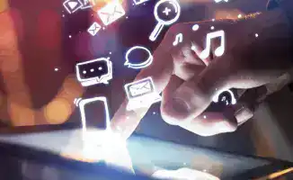 Запрет на соцсети и замена водительских прав: что произошло в Казахстане 19 декабря