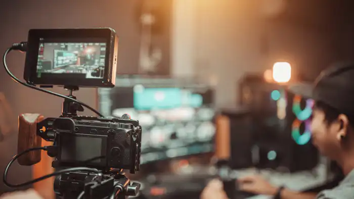 В Казахстане предложили вырезать откровенные сцены из фильмов: мнение Вице-министра культуры и информации Евгения Кочетова